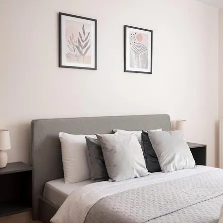 Metro Mlociny Superior By Bookinghost