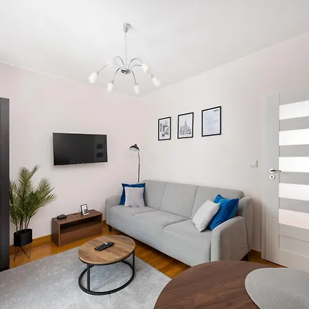 Daire Metro Mlociny Superior By Bookinghost Varşova