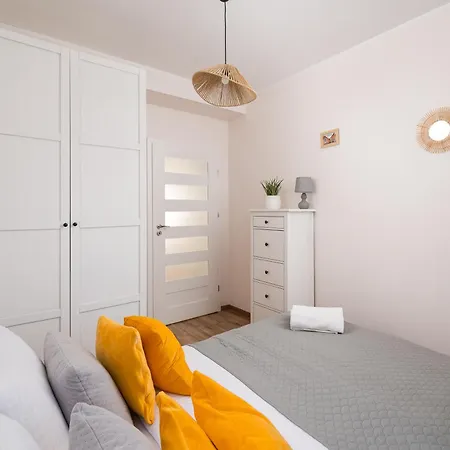 Apartment Metro Mlociny Superior By Bookinghost