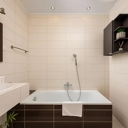 Apartment Metro Mlociny Superior By Bookinghost *