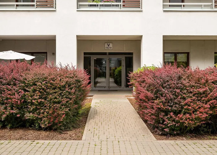 Metro Mlociny Superior By Bookinghost شقة وارسو