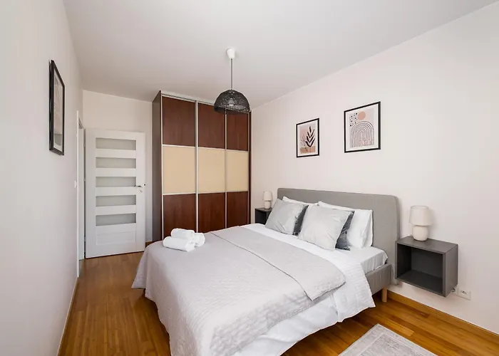 شقة Metro Mlociny Superior By Bookinghost