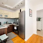 Metro Mlociny Superior By Bookinghost Apartman Varsó